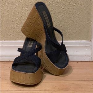 ⭐️So Sexy Soda Platform Slip On Blue Jean Heels⭐️